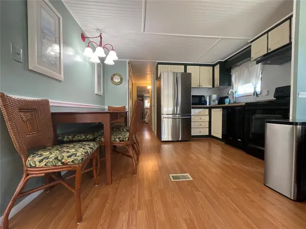 $174,900 | 97 Southwinds Drive, Sarasota, FL 34231