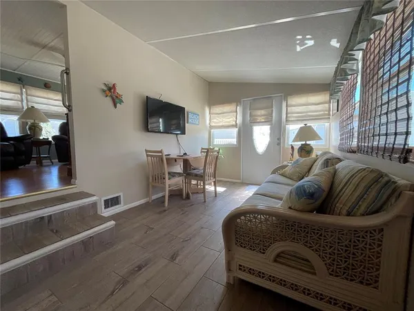 $174,900 | 97 Southwinds Drive, Sarasota, FL 34231