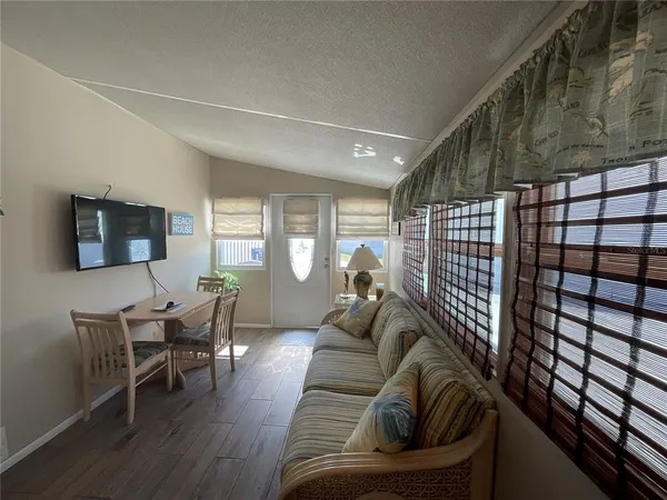 $174,900 | 97 Southwinds Drive, Sarasota, FL 34231