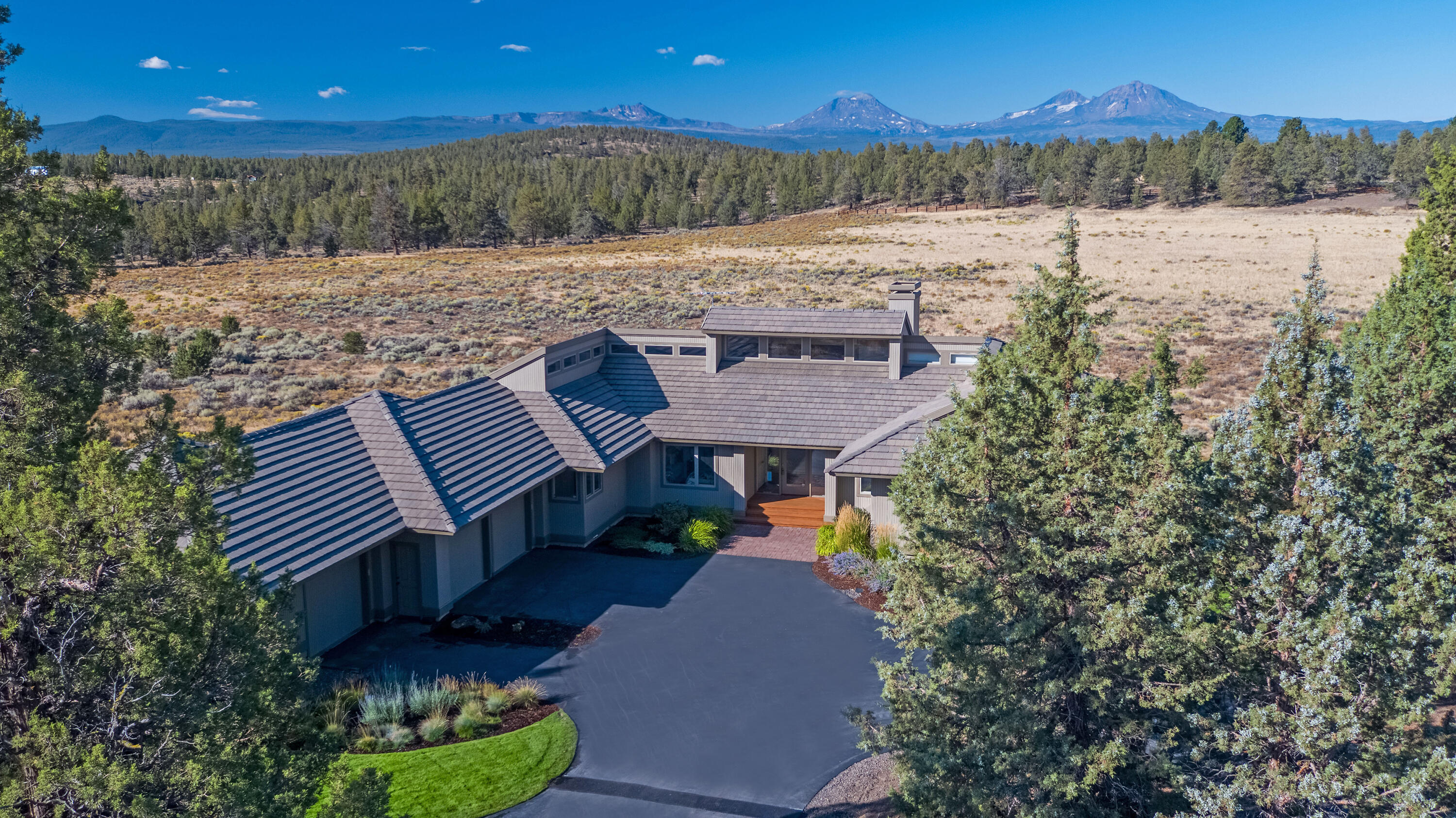 68404 George Cyrus Road Sisters, OR 97759 - Photo 1 of 65 1