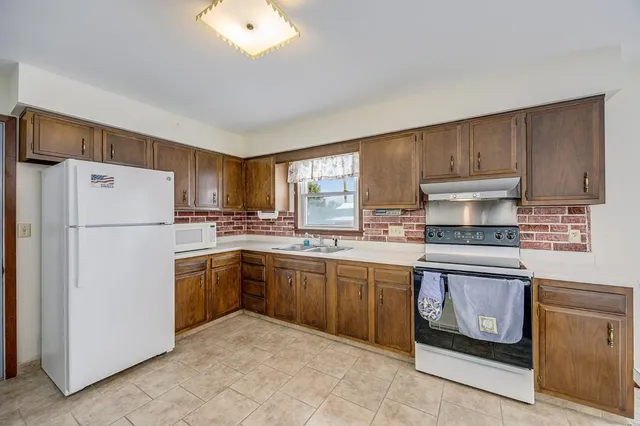 $347,500 | 355 Tower Road, Lawrenceburg, IN 47025