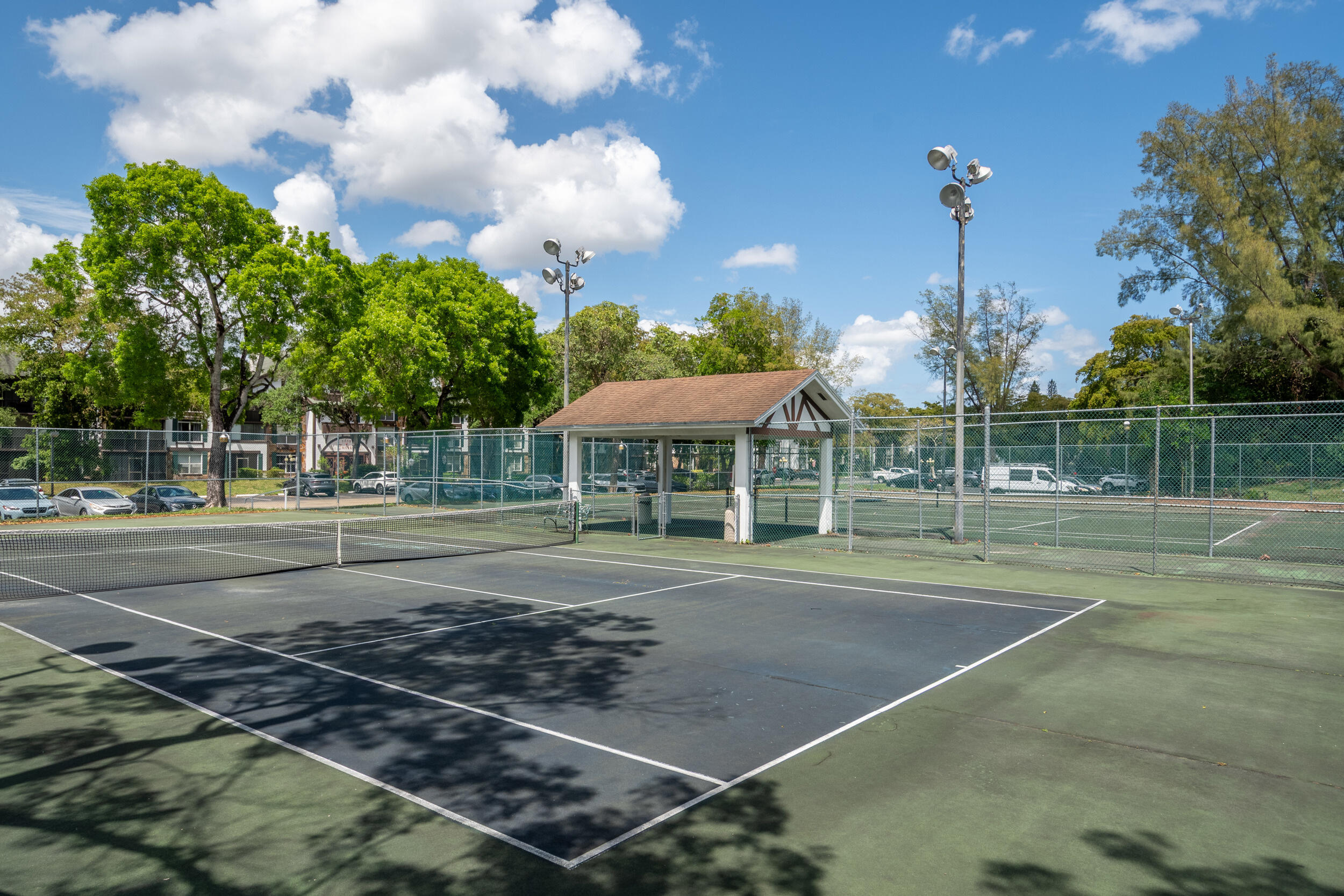 3660 Inverrary Drive, Unit 3Q Lauderhill, FL 33319 - Photo 35 of 35 a view of a basketball court