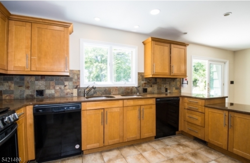 4 Rumson Road Livingston, NJ 07039 - Photo 12 of 26