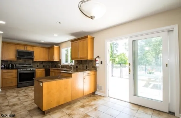 $6,200 | 4 Rumson Road, Livingston, NJ 07039