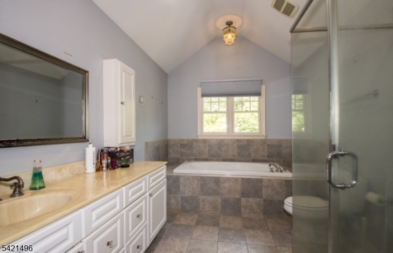 4 Rumson Road Livingston, NJ 07039 - Photo 2 of 26