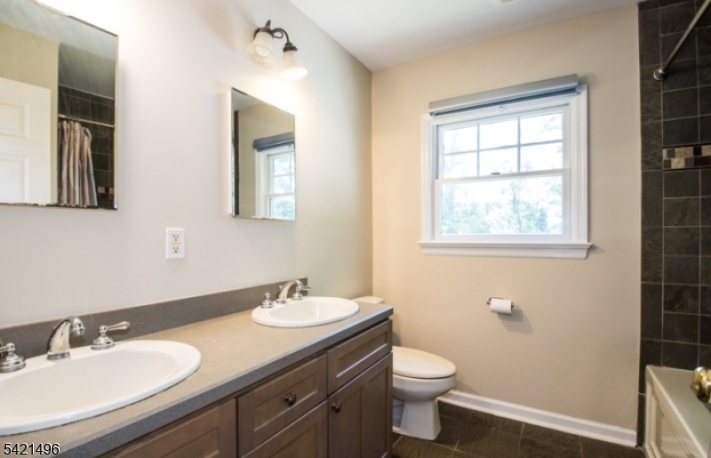 4 Rumson Road Livingston, NJ 07039 - Photo 8 of 26