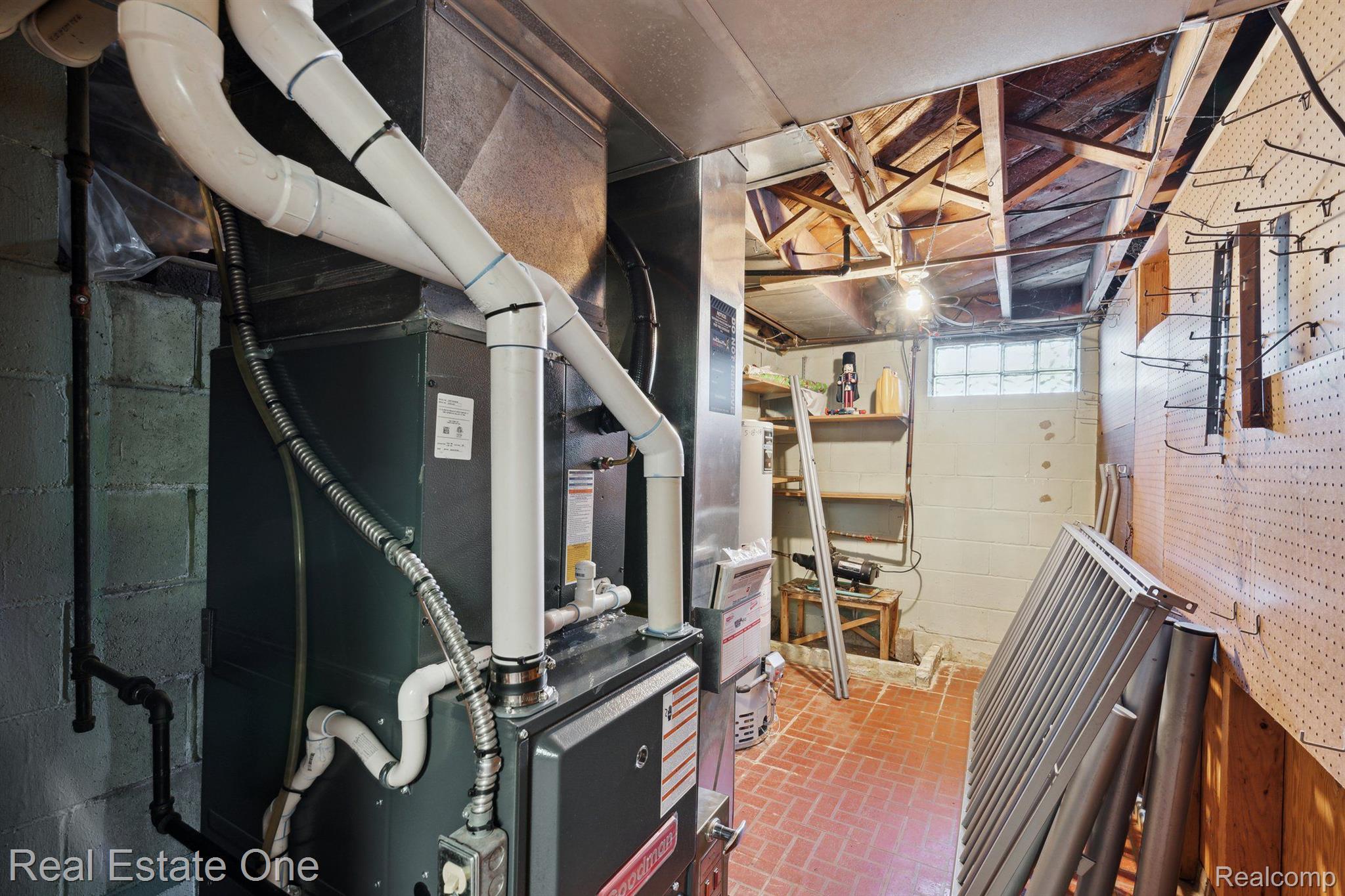 1928 South Custer Road Monroe, MI 48161 - Photo 44 of 56 Gallery Image 44