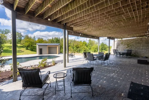 $1,995,000 | 9901 Highway 6, Geneseo, IL 61254