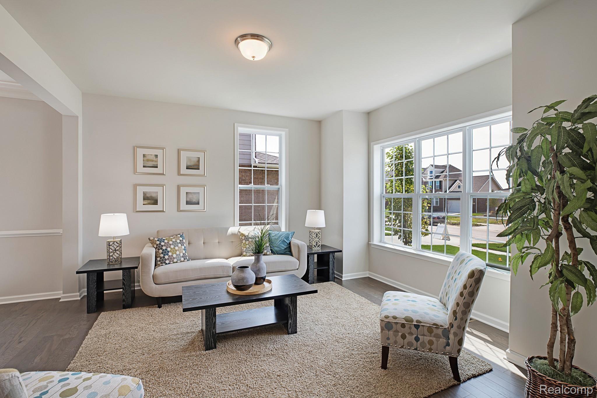 50772 Amberwood Road Canton, MI 48188 - Photo 19 of 24 livingroom.jpg