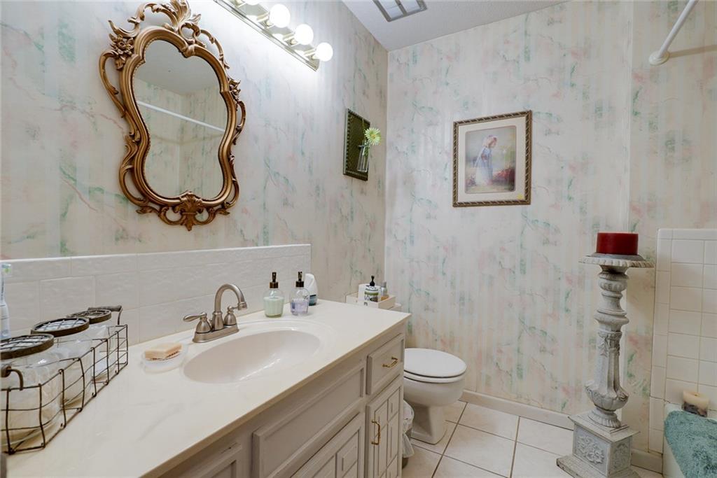1008 Southwest 17th Street Blue Springs, MO 64015 - Photo 14 of 29