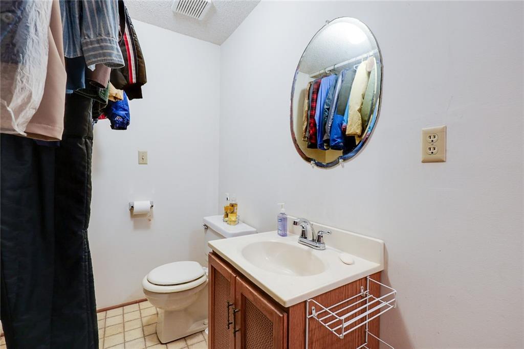 1008 Southwest 17th Street Blue Springs, MO 64015 - Photo 21 of 29