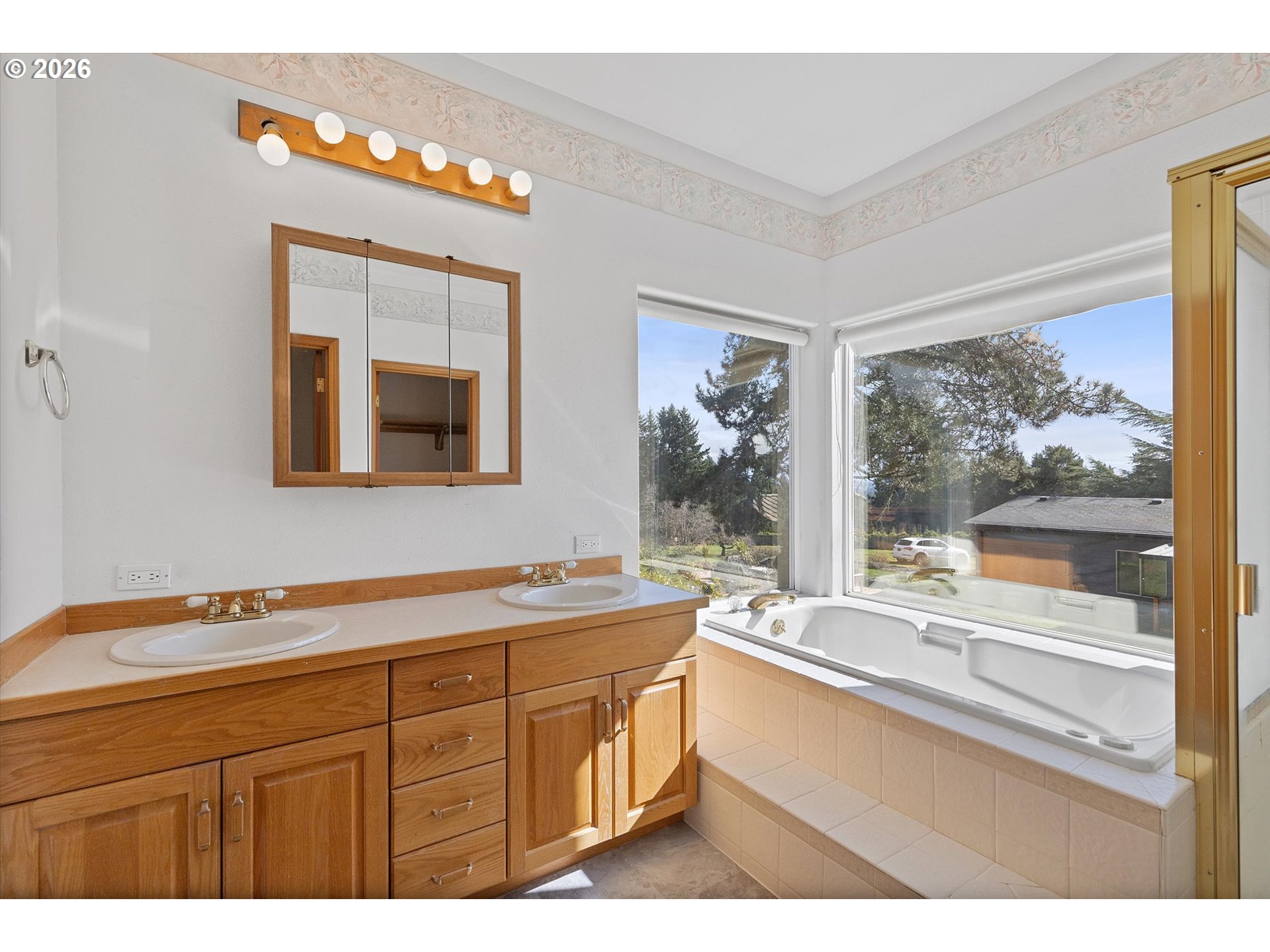 28200 Southwest Ladd Hill Road Sherwood, OR 97140 - Photo 16 of 38 Gallery Image 16