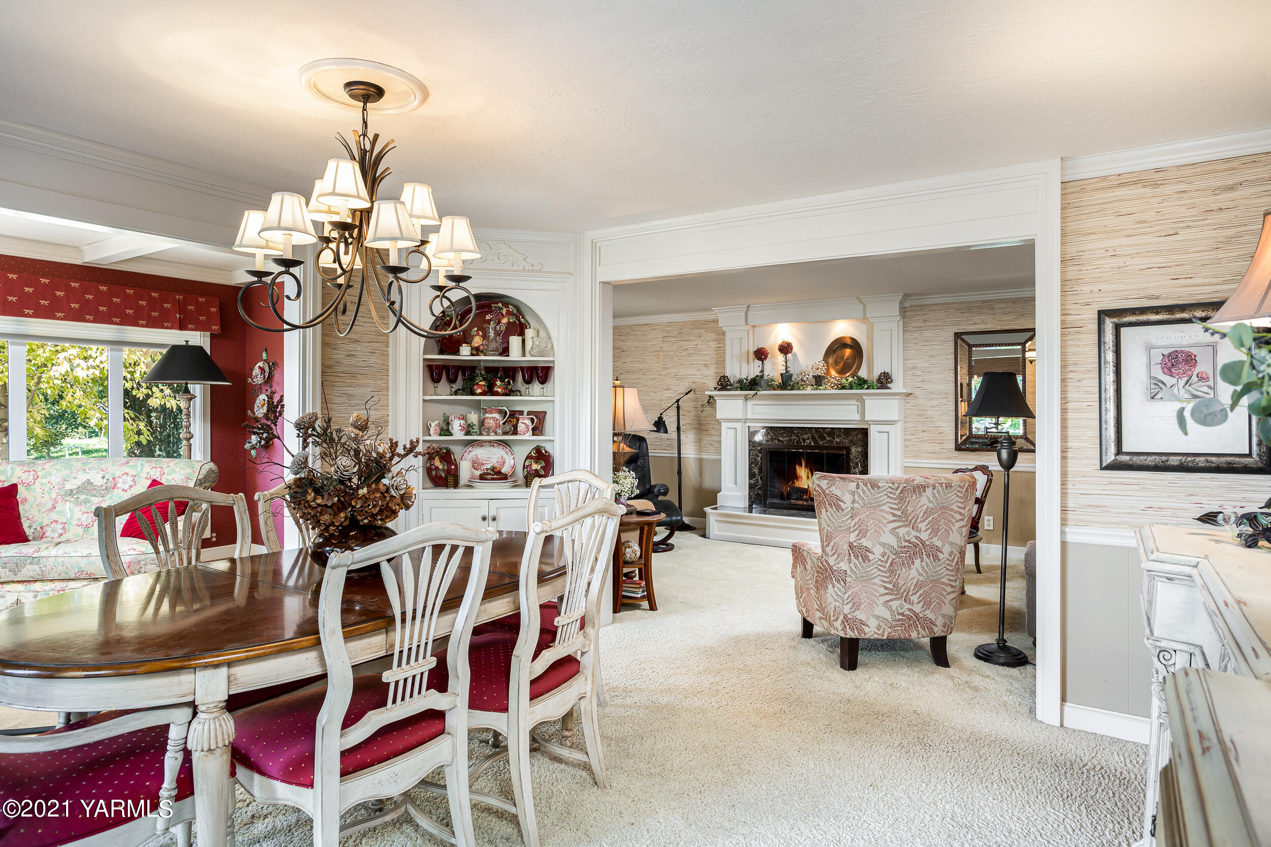 12401 Nelson Road Yakima, WA 98903 - Photo 6 of 48 a view of a dining room with furniture and chandelier