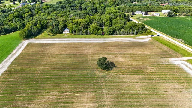 $475,000 | 1453 Waukesha Road, Raymond, WI 53108