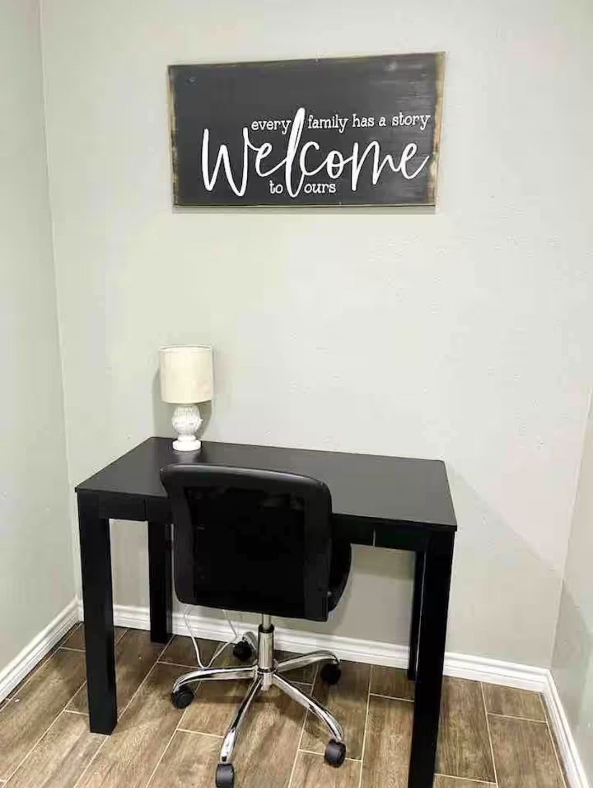 3103 Monroe Street Nederland, TX 77627 - Photo 10 of 11 a view of table chair and table