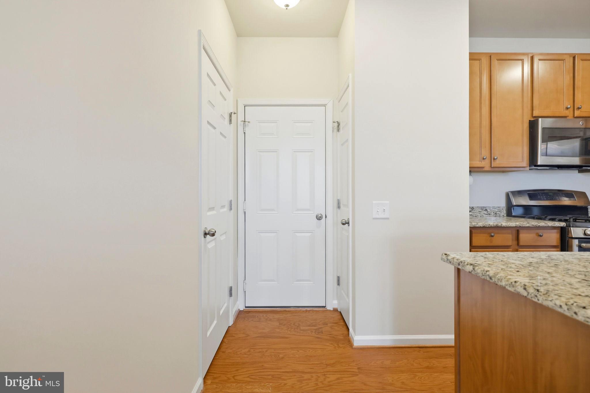 43487 Town Gate Square Chantilly, VA 20152 - Photo 20 of 56