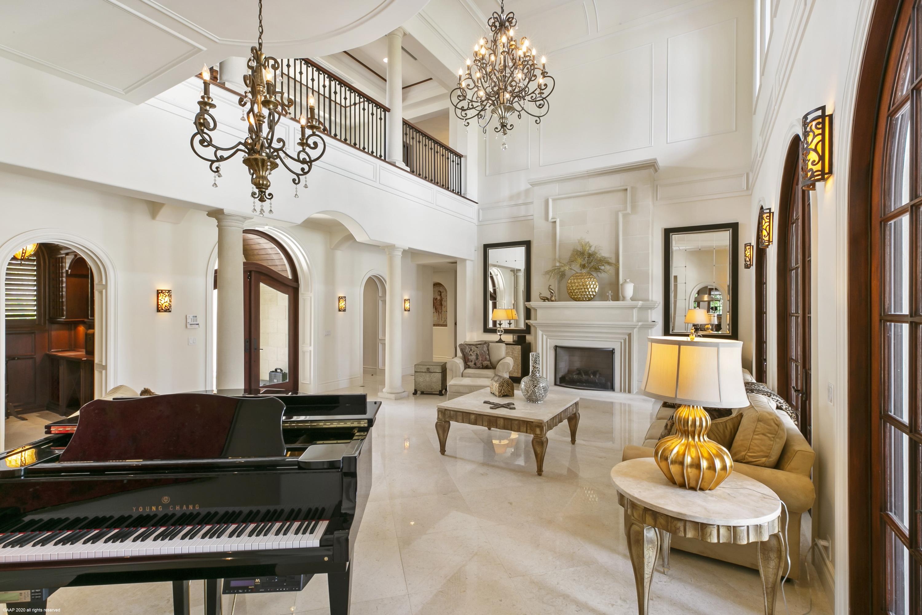 701 Broadview Drive Boca Raton, FL 33431 - Photo 11 of 78 Living Room