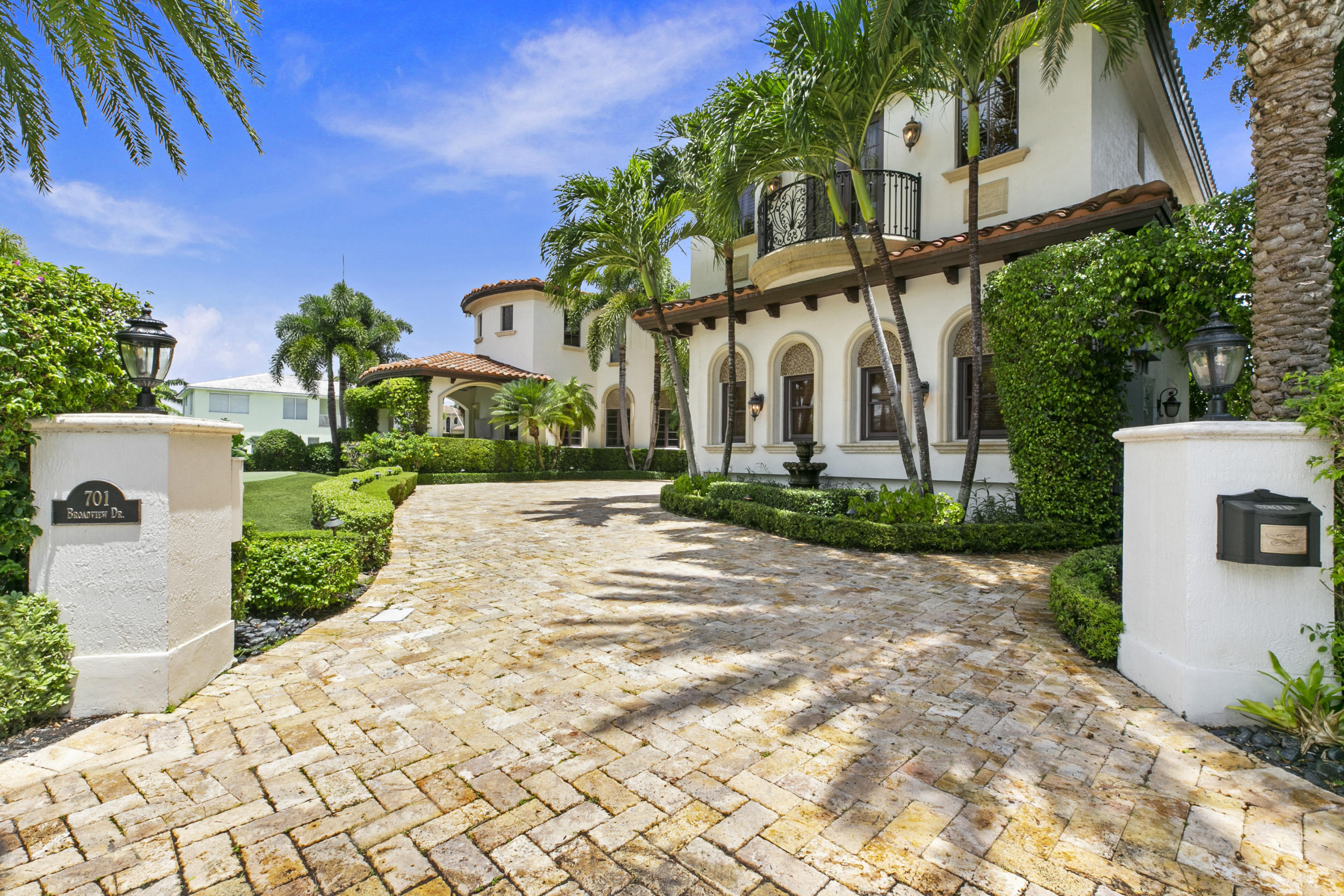 701 Broadview Drive Boca Raton, FL 33431 - Photo 3 of 78 Front