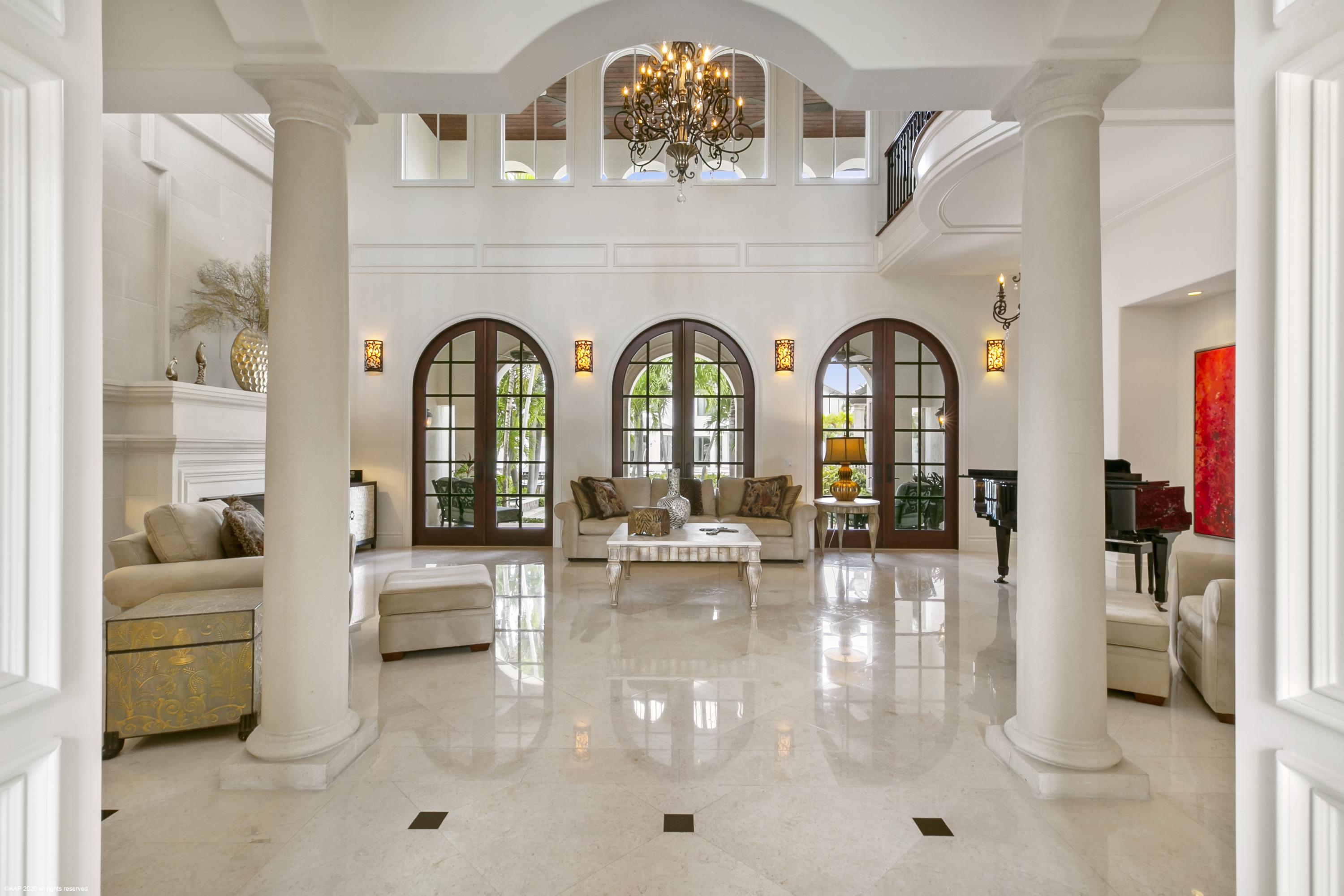 701 Broadview Drive Boca Raton, FL 33431 - Photo 6 of 78 Living Room