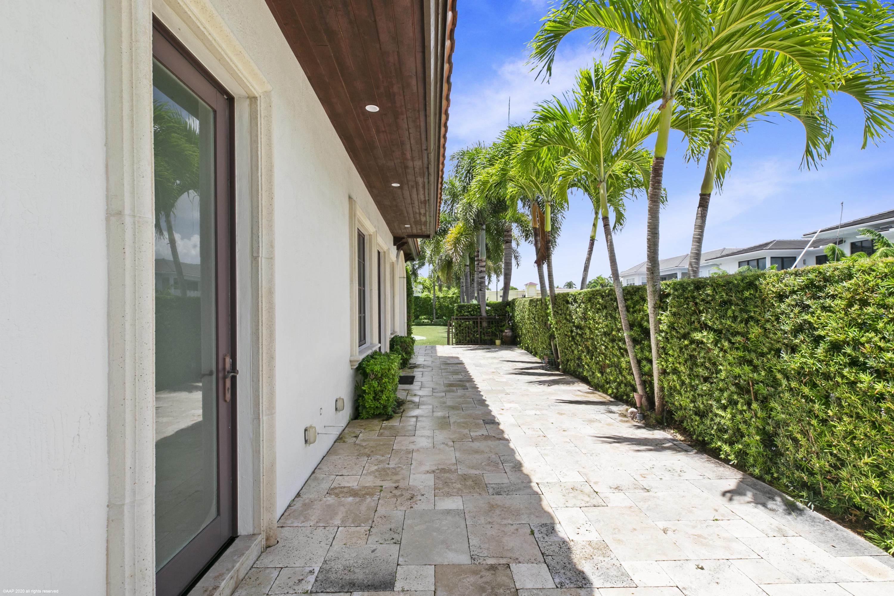 701 Broadview Drive Boca Raton, FL 33431 - Photo 70 of 78 Side of house