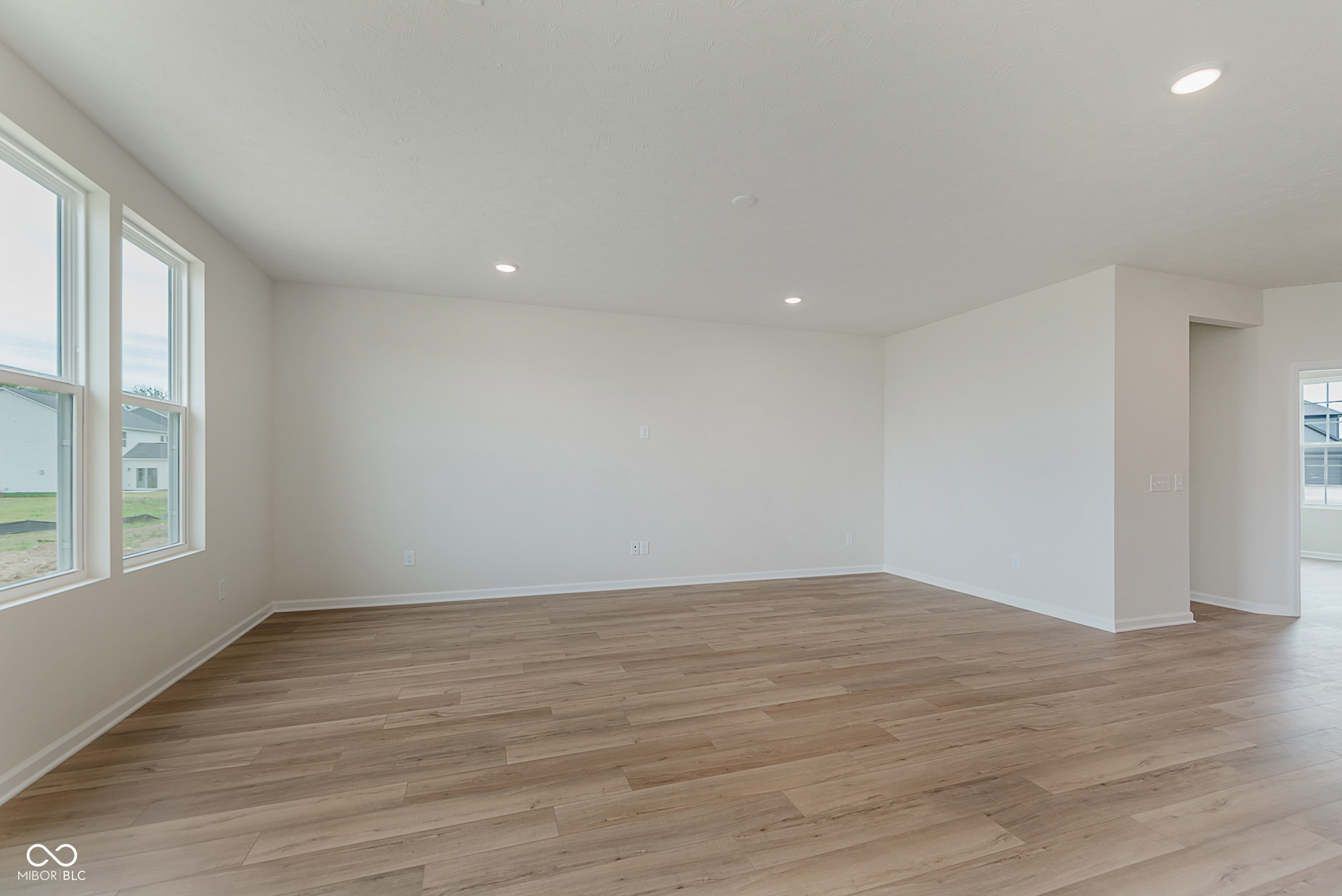 6421 Springtide Court Plainfield, IN 46168 - Photo 10 of 36