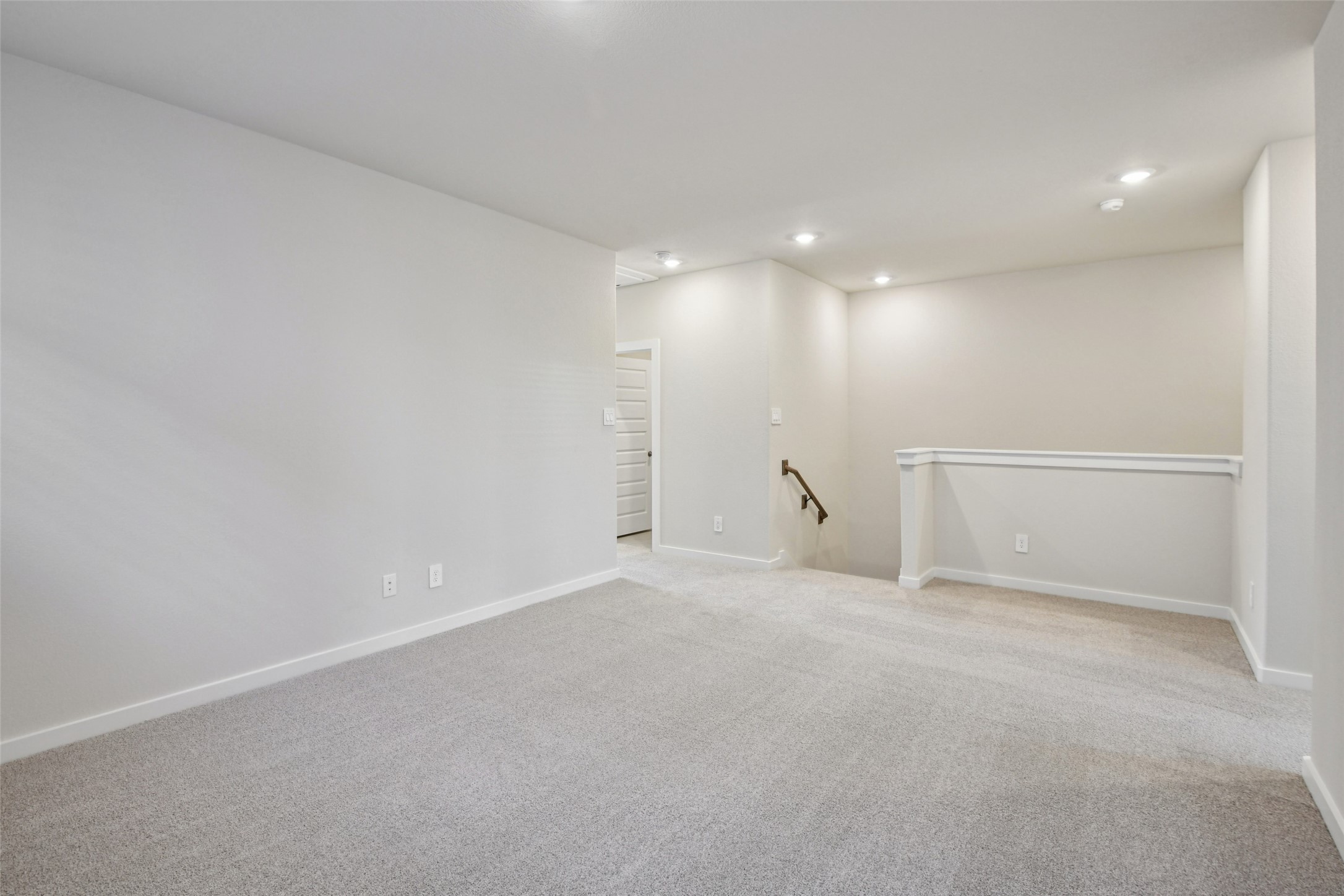 10012 Rustic Charm Street Houston, TX 77080 - Photo 20 of 45 a view of an empty room