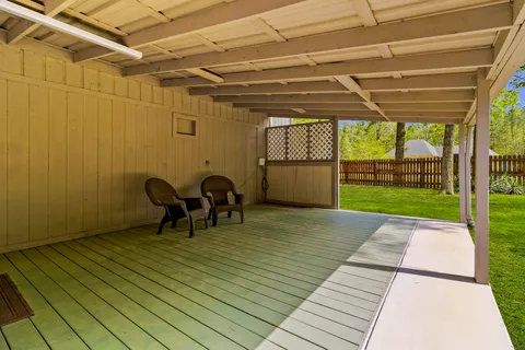 $365,000 | 21 Red Oak Circle, Point Blank, TX 77364
