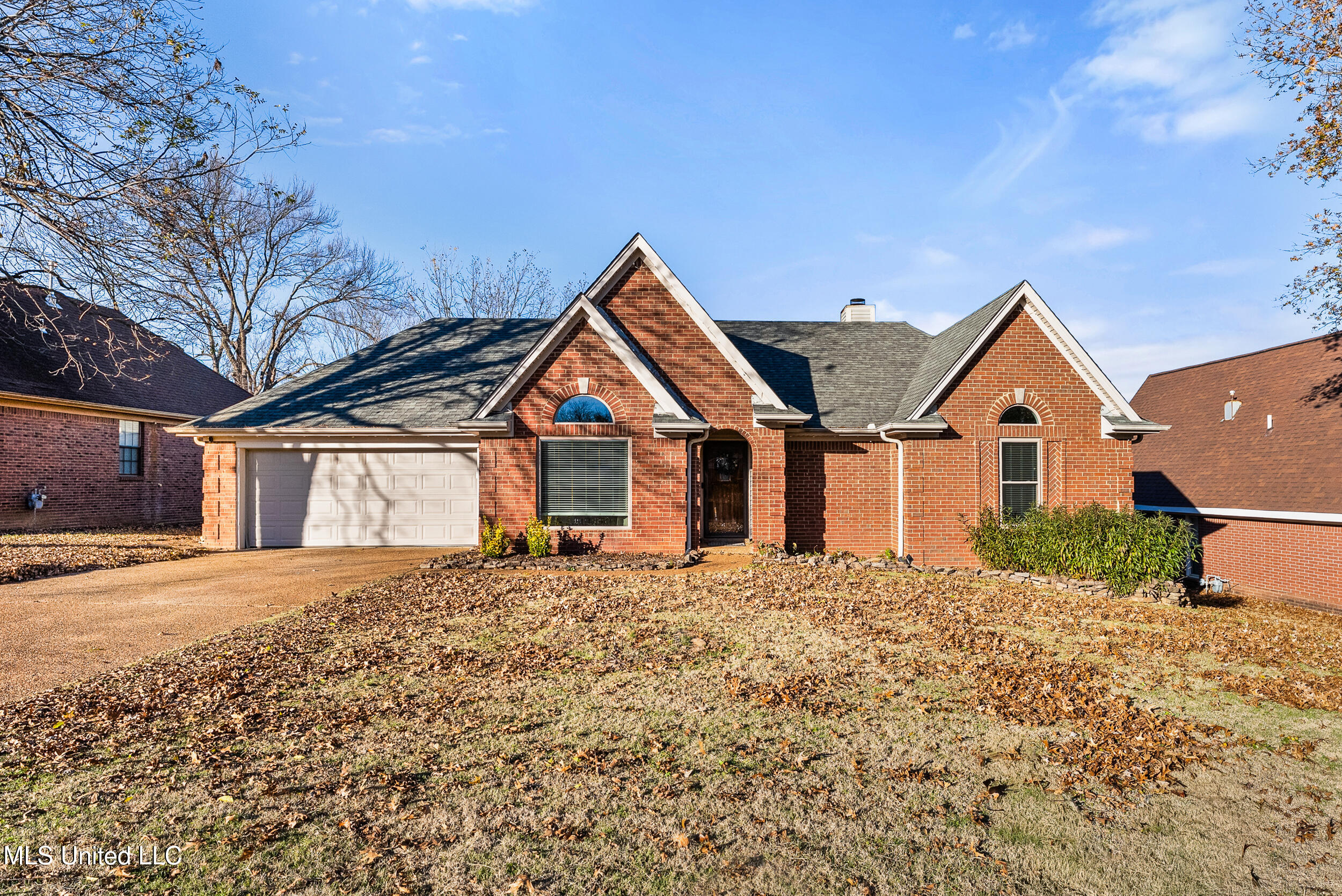 1920 Pecan Ridge North Southaven, MS 38671 - Photo 1 of 22 1920 Pecan Ridge N-Exterior-01 (1)