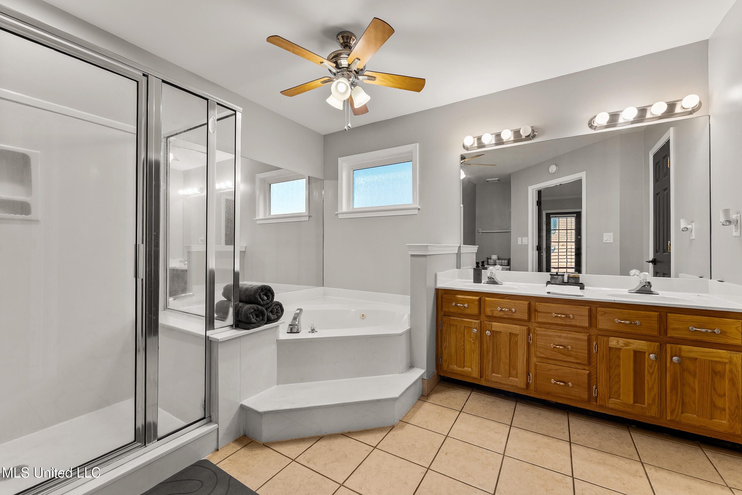 1920 Pecan Ridge North Southaven, MS 38671 - Photo 15 of 22 1920 Pecan Ridge N-Interior-13