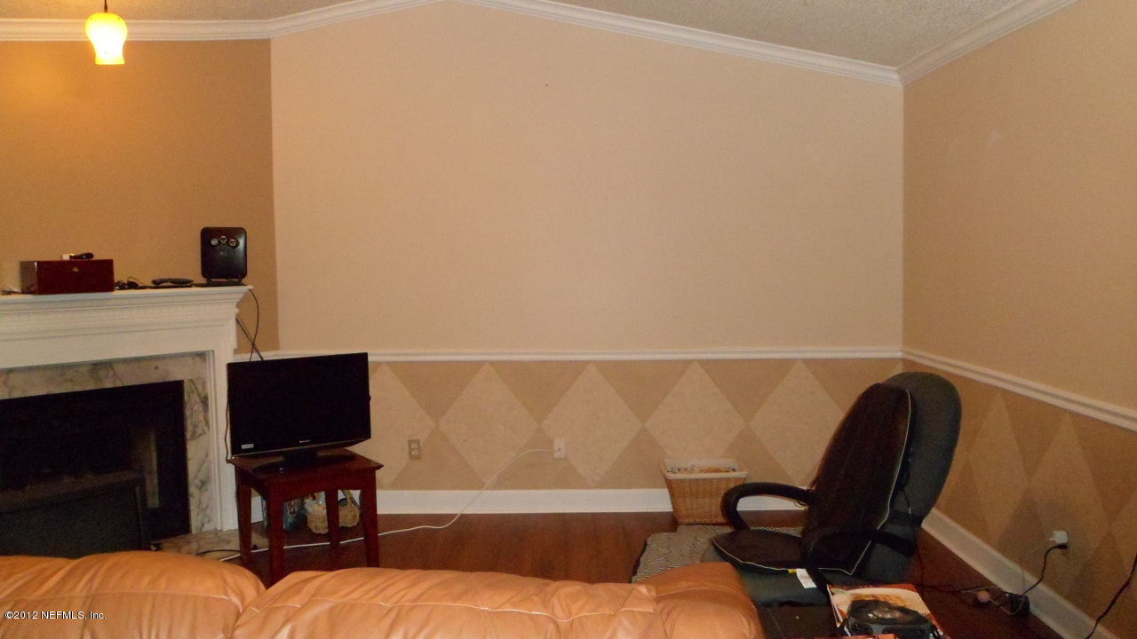 10861 Rutherford Court Jacksonville, FL 32257 - Photo 3 of 5 Family Room