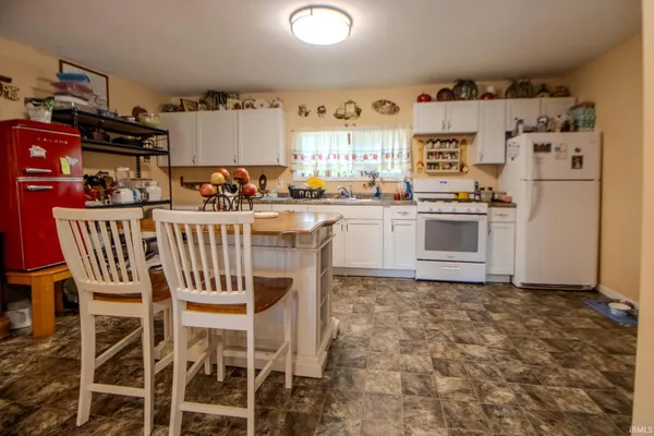 $185,000 | 207 West Lake Street, Knox, IN 46534