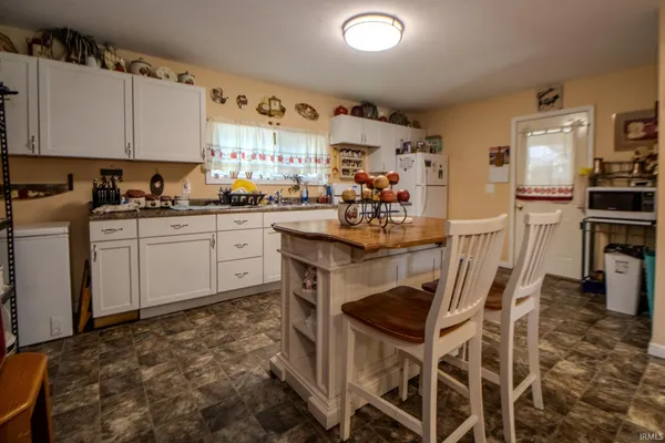 $185,000 | 207 West Lake Street, Knox, IN 46534