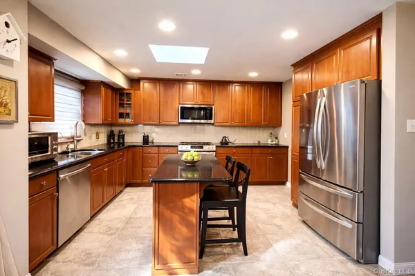 $1,208,000 | 287 Birchwood Park Drive, Jericho, NY 11753