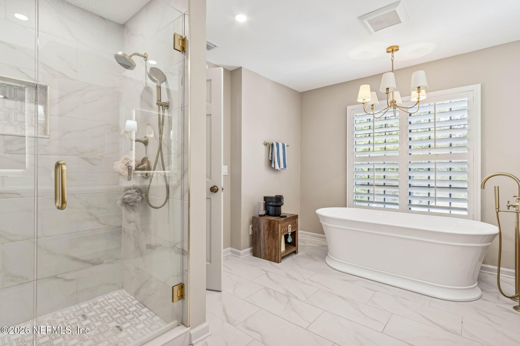6518 Christopher Point Road West Jacksonville, FL 32217 - Photo 8 of 102 Upstairs Primary Bathroom