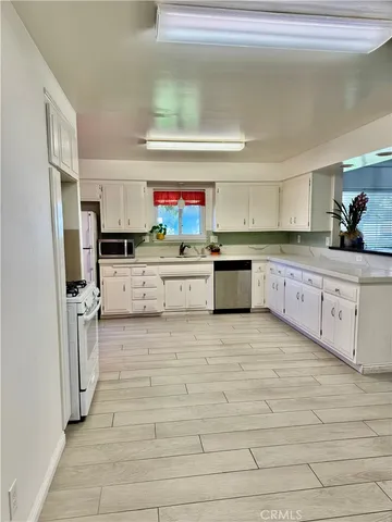 $3,550 | 5461 Bonanza Drive, Huntington Beach, CA 92649