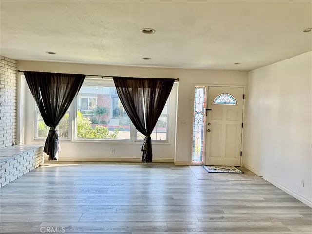 $3,550 | 5461 Bonanza Drive, Huntington Beach, CA 92649