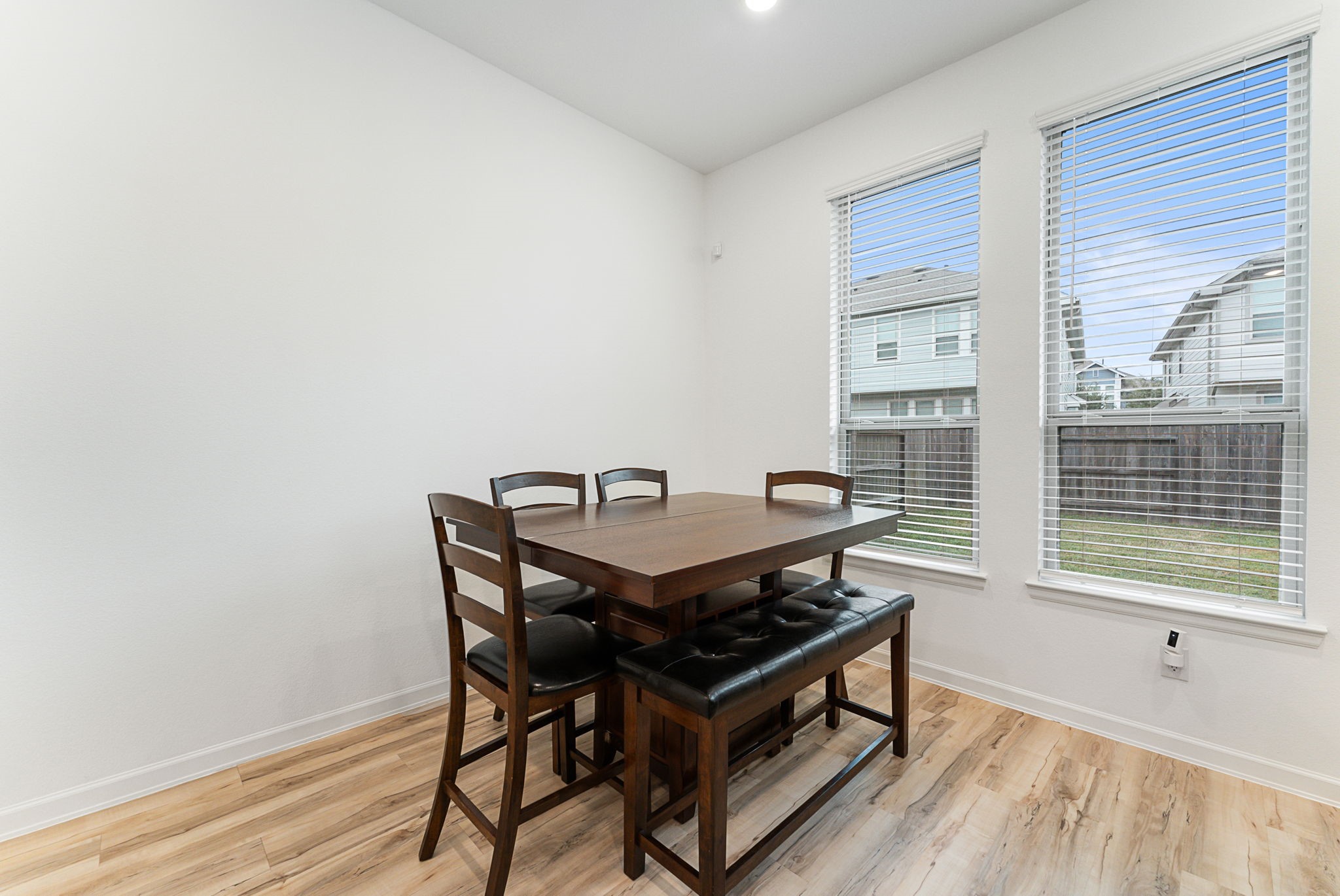 516 Bristol Tide Court Conroe, TX 77304 - Photo 11 of 47