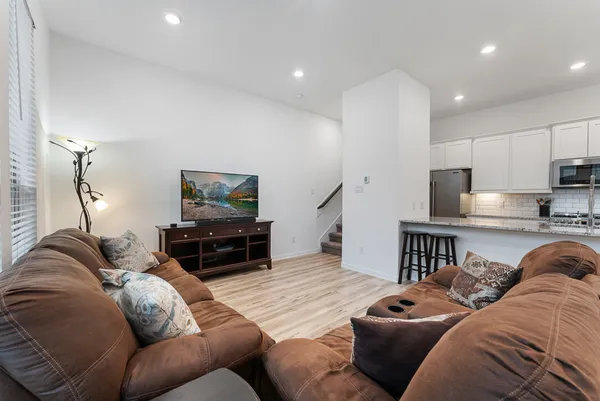 $2,200 | 516 Bristol Tide Court, Conroe, TX 77304