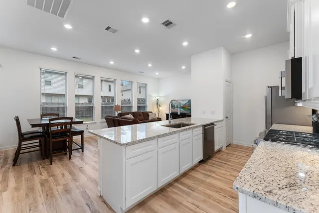 $2,200 | 516 Bristol Tide Court, Conroe, TX 77304