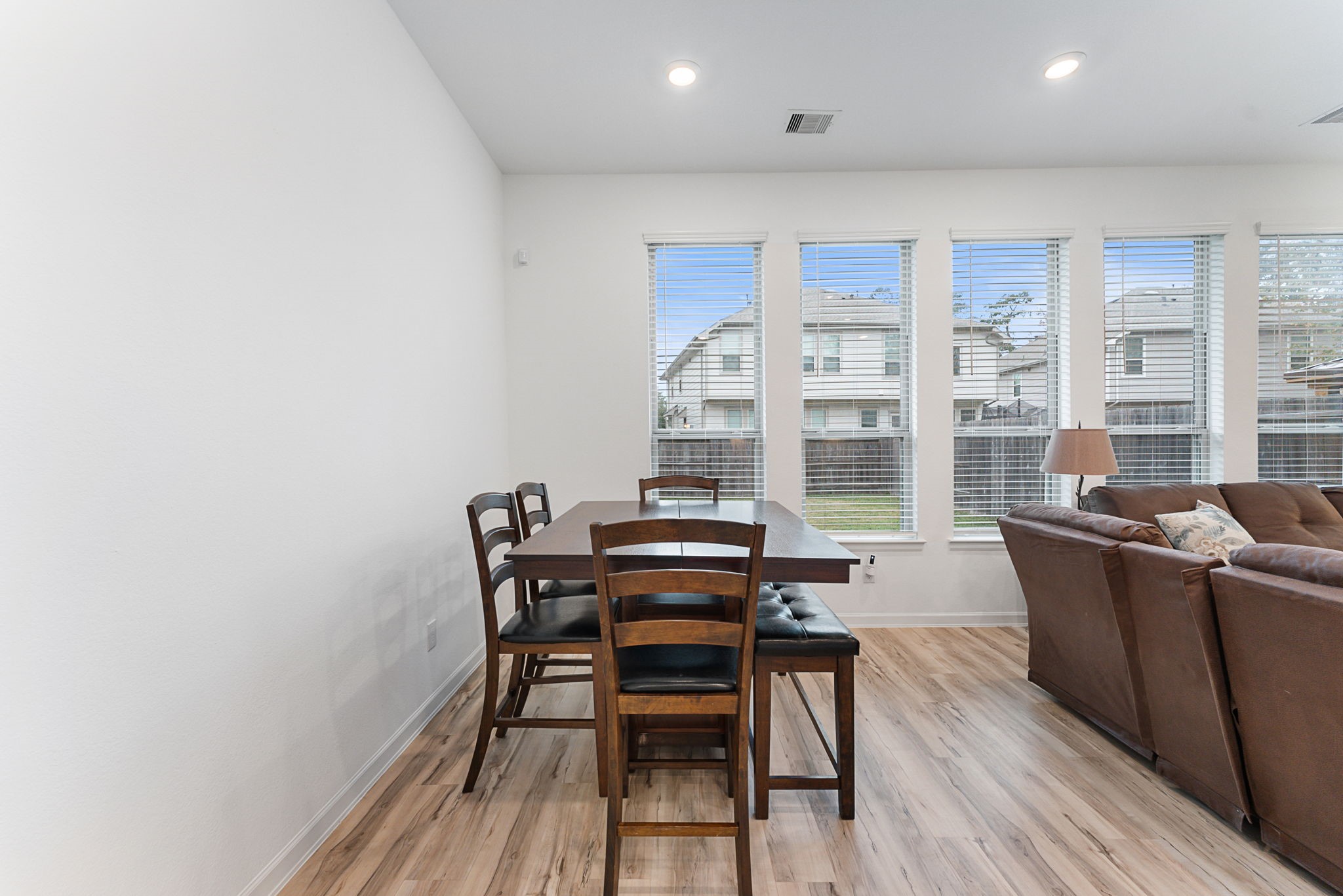 516 Bristol Tide Court Conroe, TX 77304 - Photo 10 of 47