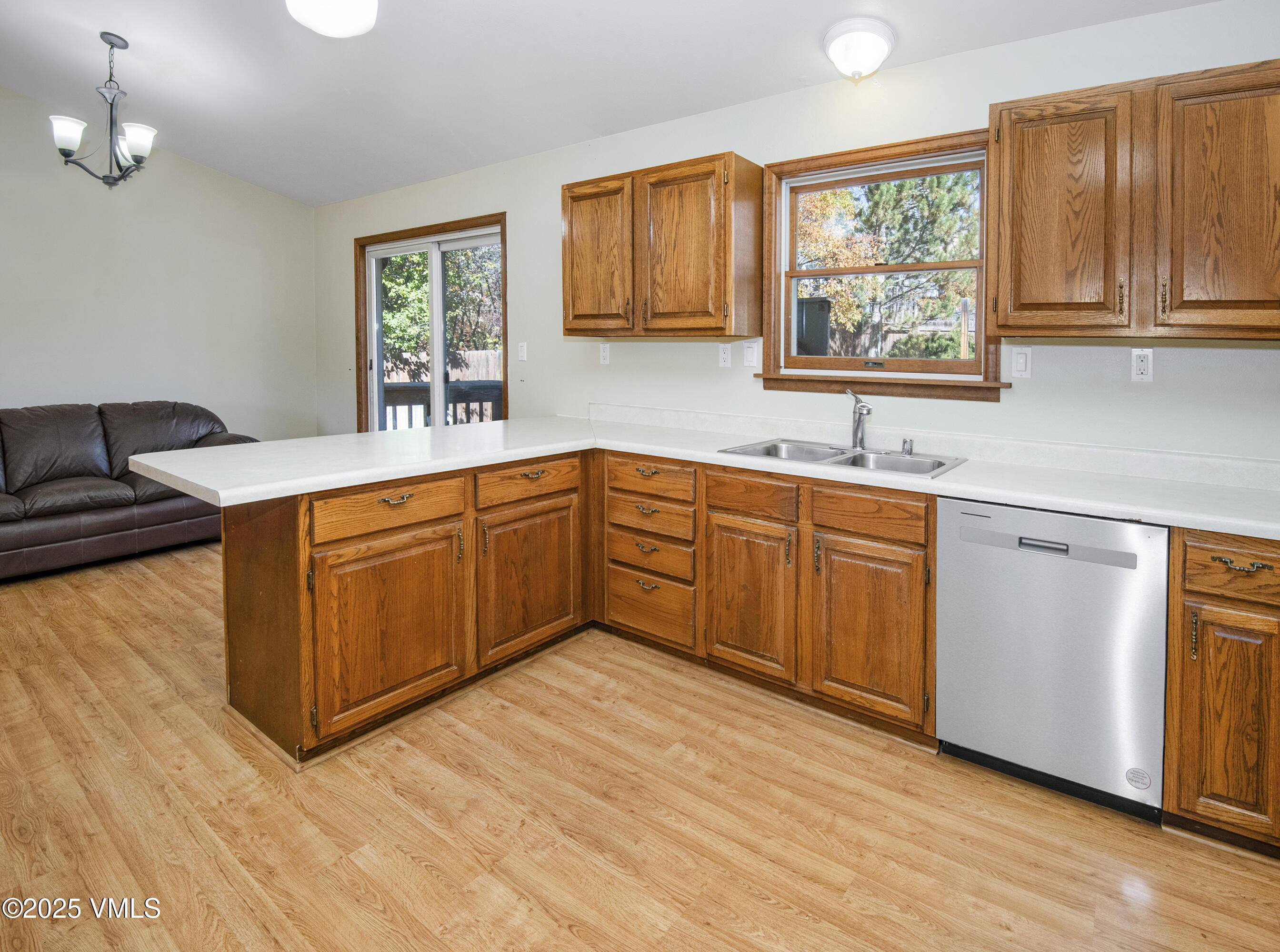 144 River View Road Gypsum, CO 81637 - Photo 8 of 40 144-River-View-MLS_08