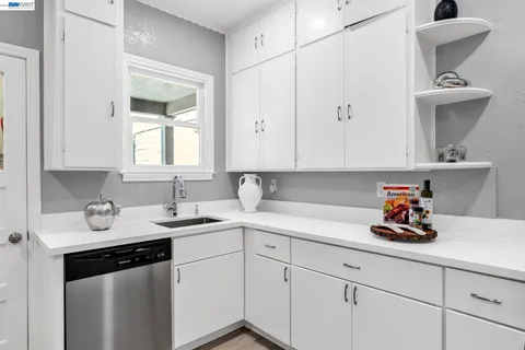 $488,000 | 1538 17th Avenue, Oakland, CA 94606