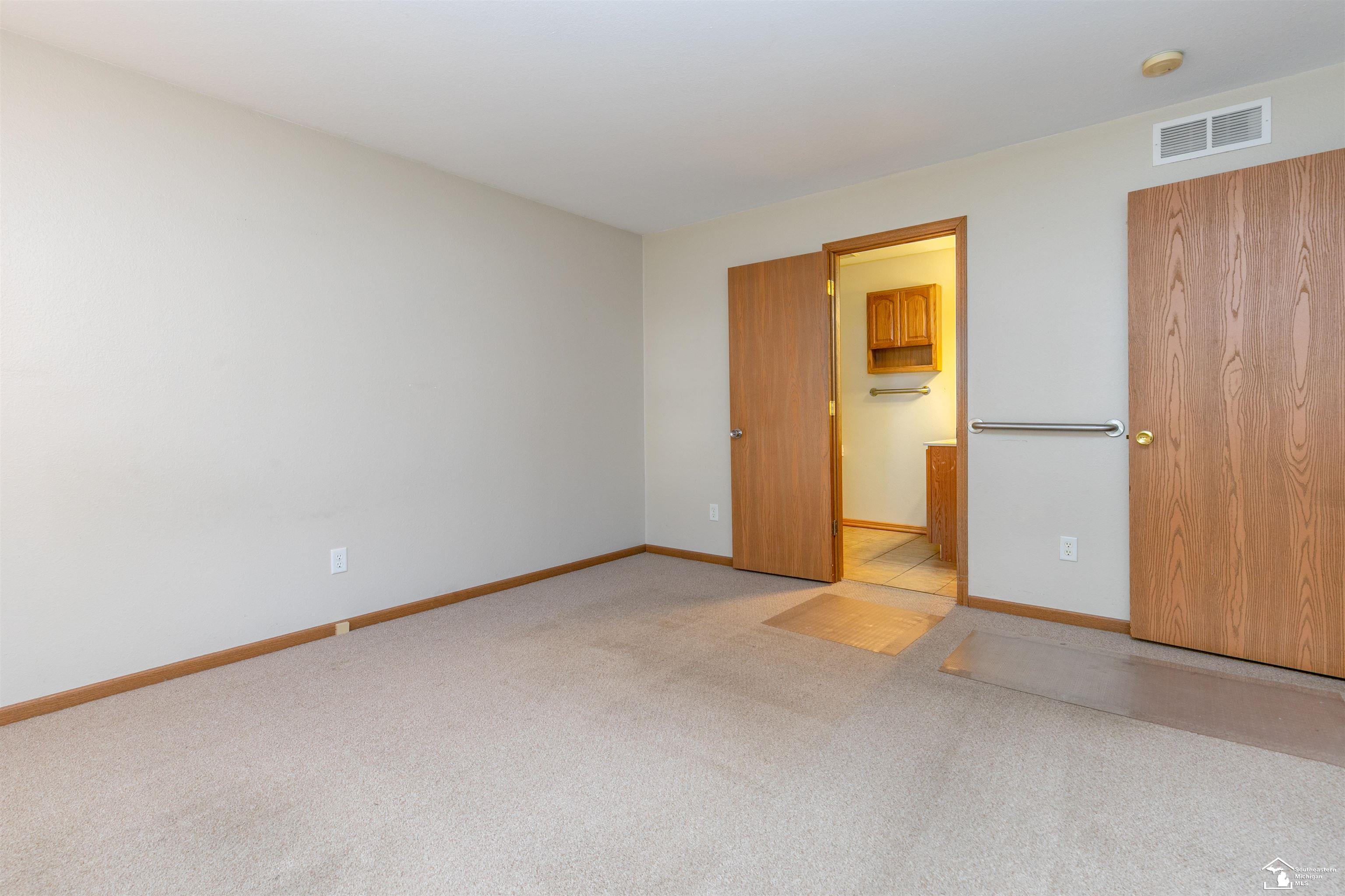 833 Hunting Creek Road Temperance, MI 48182 - Photo 24 of 40 50092387-23.JPG