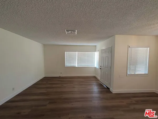 $3,500 | 7758 North Glenoaks Boulevard, Burbank, CA 91504