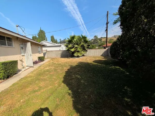 $3,500 | 7758 North Glenoaks Boulevard, Burbank, CA 91504