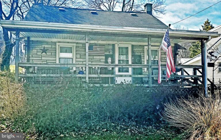 527 Baumgardner Road Willow Street, PA 17584 - Photo 2 of 11