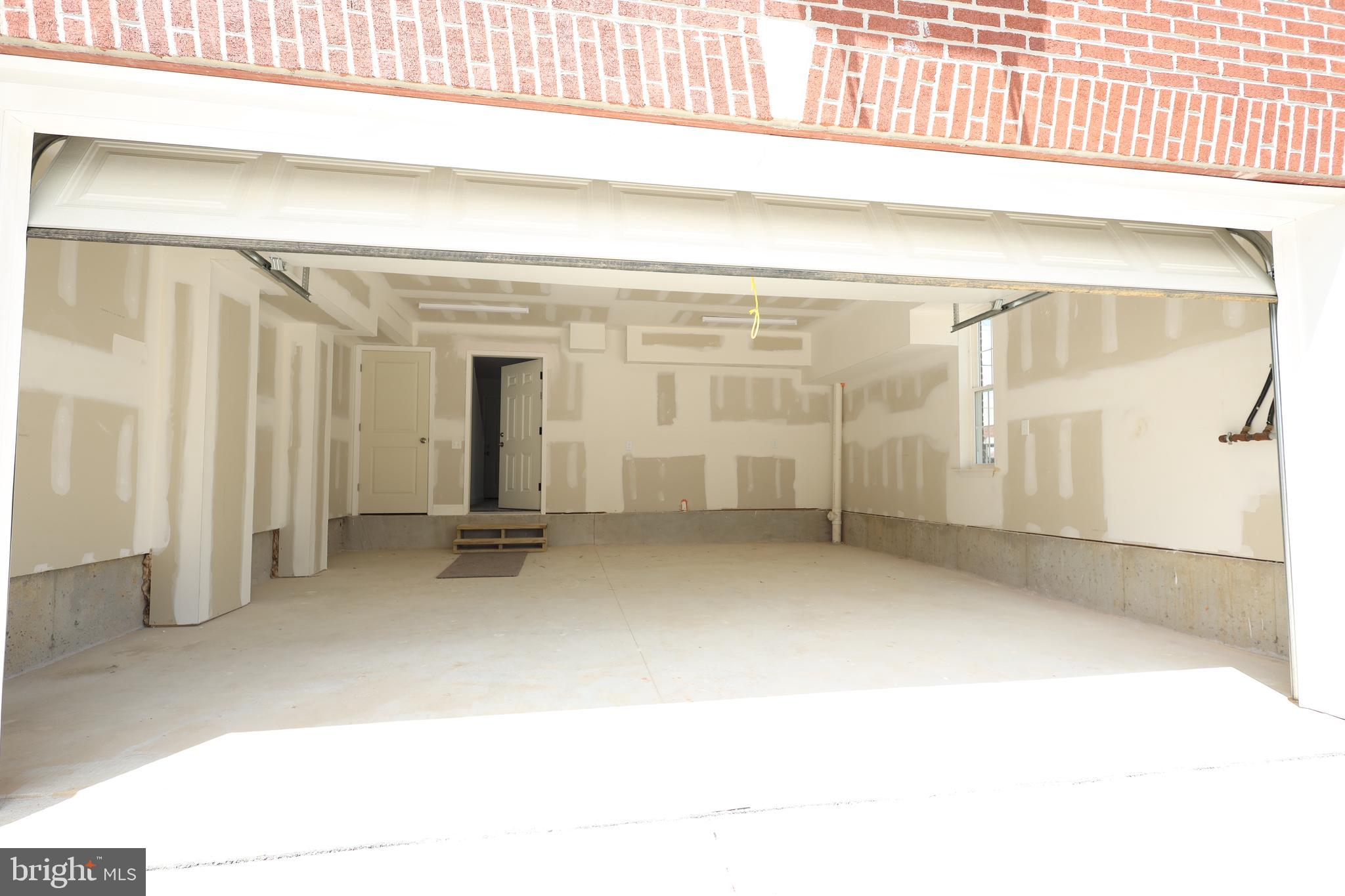 3316 North Market Street Wilmington, DE 19802 - Photo 32 of 40 view of hall way with mirror