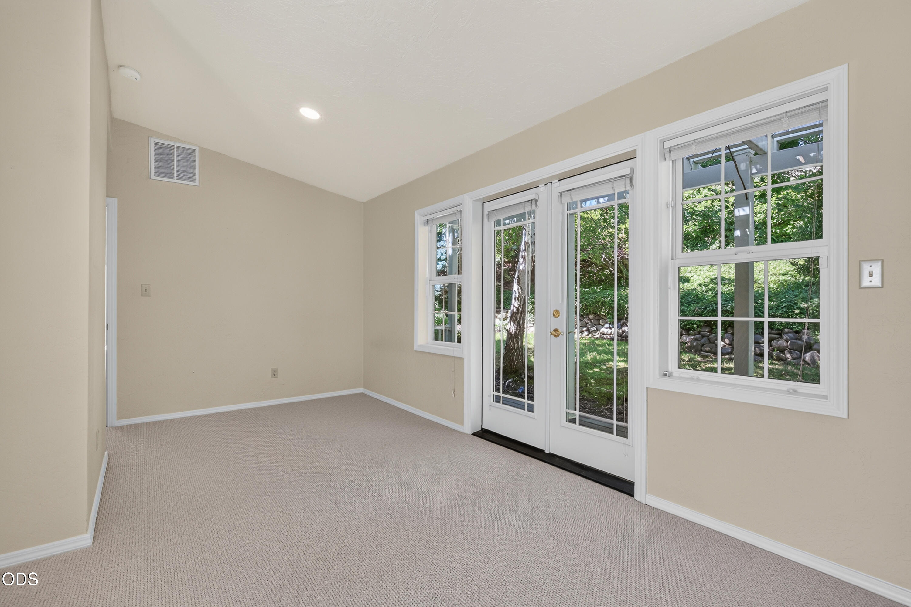 430 Wiley Street Ashland, OR 97520 - Photo 16 of 36