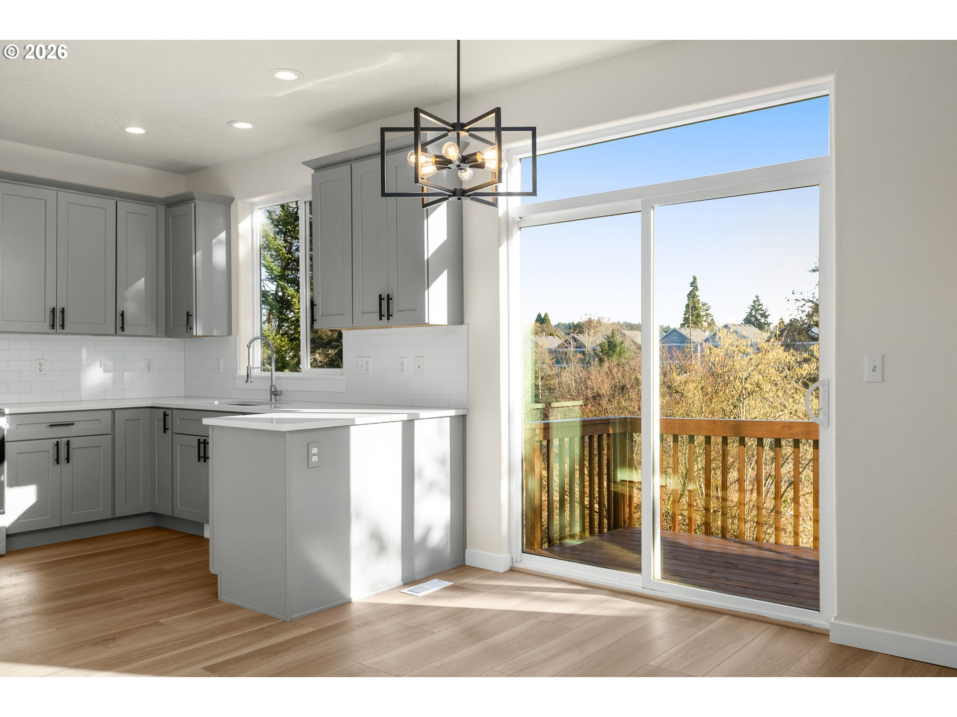 542 Southwest Sutherland Way Beaverton, OR 97006 - Photo 11 of 30