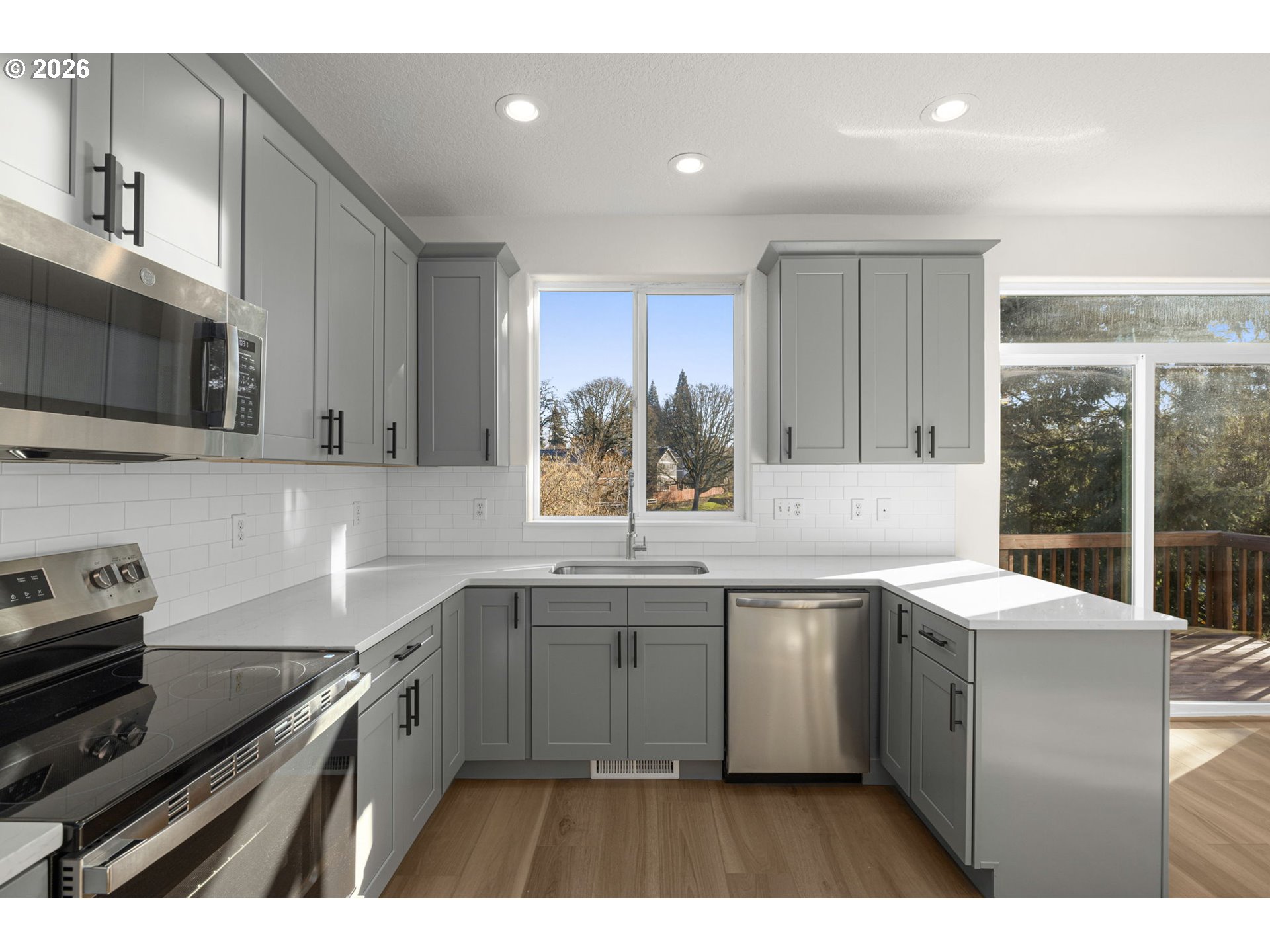 542 Southwest Sutherland Way Beaverton, OR 97006 - Photo 13 of 30